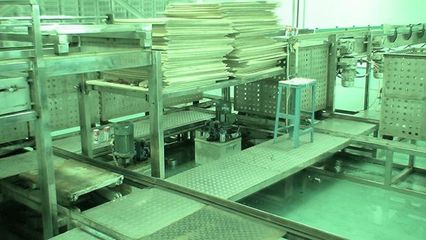 zwzk-2-全自動裝筐、卸筐機組-浙江煒馳輕工機械